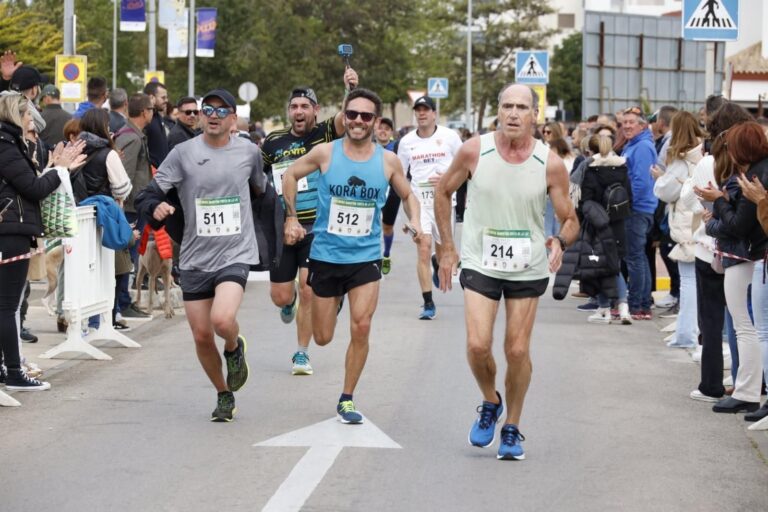 Una vez más, y van 39, la Media Maratón Costa de la Luz prepara su salida con ese aroma especial que solo tienen las pruebas con historia